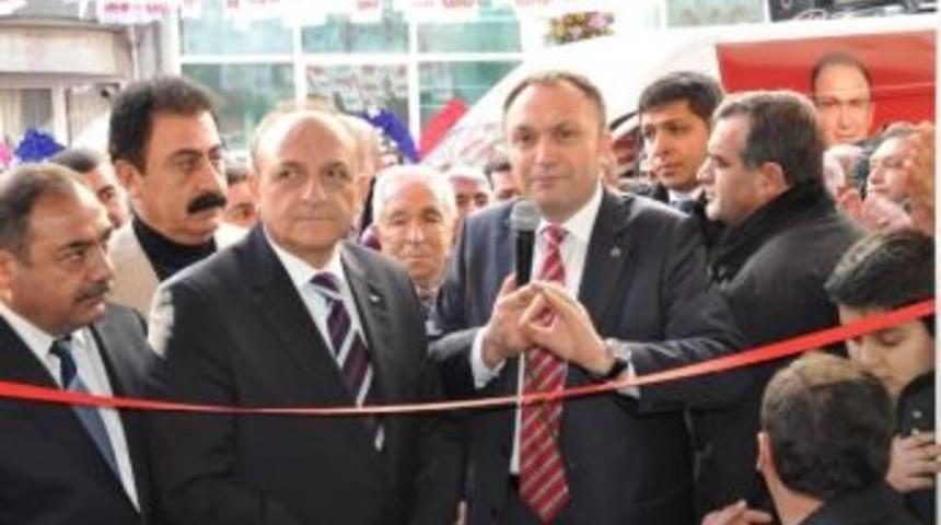 Oktay Vural, Malatya&rsquo;da Se&ccedil;im B&uuml;rosunu A&ccedil;tı