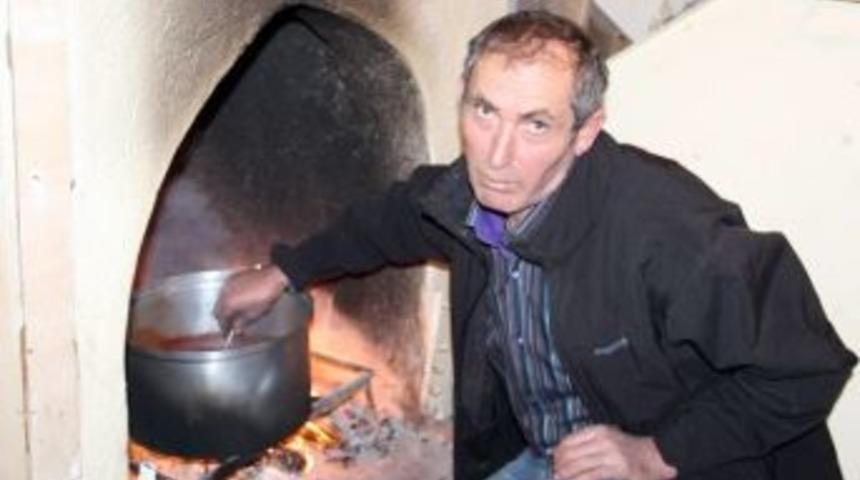 Parkinson Hastasına Kızılcık Macunu