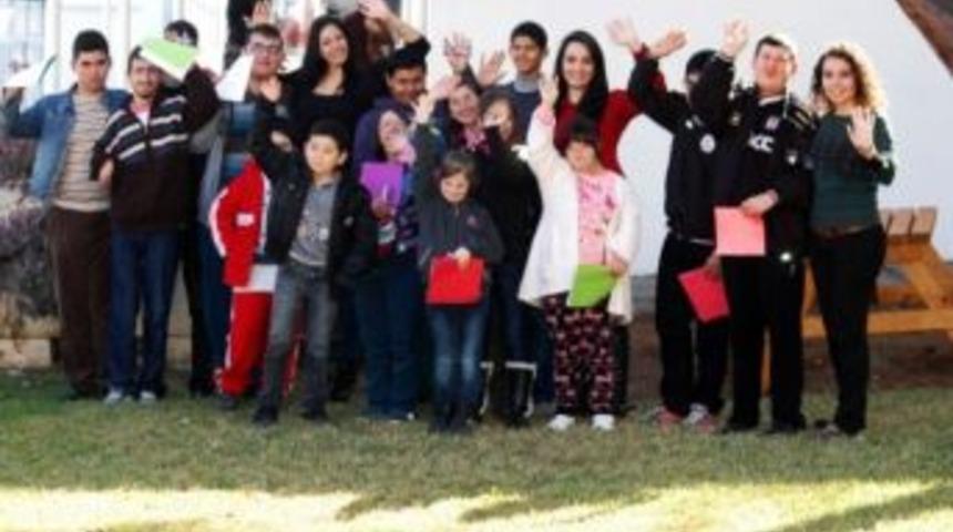 Engelli &Ccedil;ocuklardan &lsquo;engelsiz M&uuml;zik&rsquo; Konseri