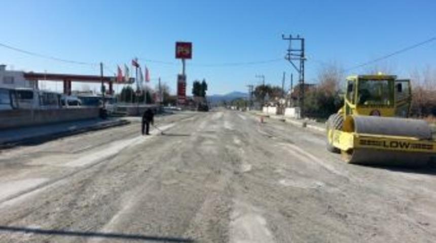 Erzin&rsquo;de Asfalt &Ccedil;alışmaları Başladı