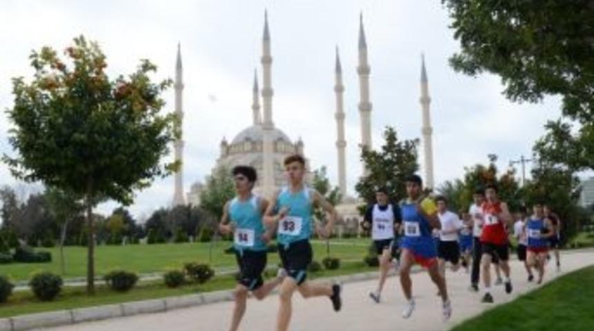 K&uuml;&ccedil;&uuml;k Ve Yıldızlar Kros Ligi