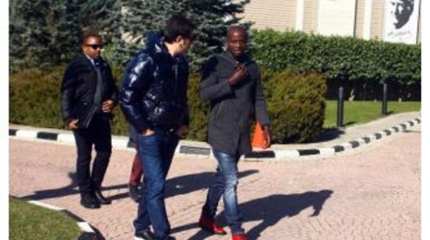Dany, Beşiktaş Nevzat Demir Tesisleri'ni Gezdi