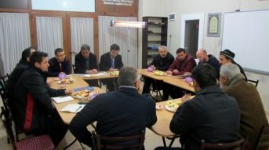 Sadakat &Uuml;yeleri, Sapanca G&ouml;l&uuml; İ&ccedil;in Kalıcı &Ccedil;&ouml;z&uuml;m İstedi