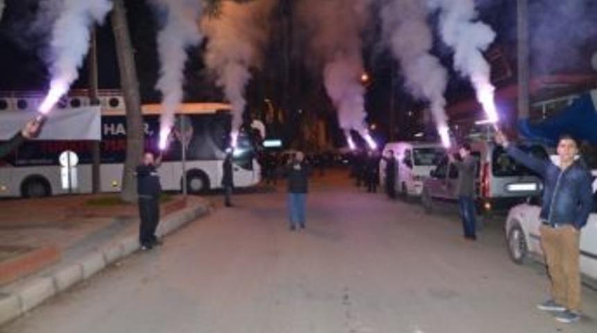 &Ccedil;aybaşı Mahallesi'nde G&ouml;rkemli Ak Parti Se&ccedil;im İrtibat B&uuml;rosu A&ccedil;ılışı