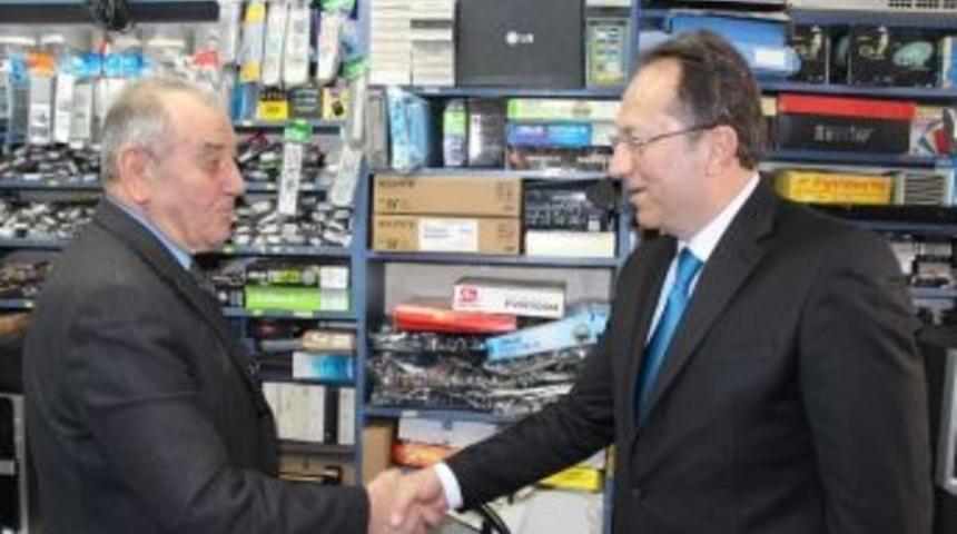 Nevzat &Ouml;nder&rsquo;in Se&ccedil;im &Ccedil;alışmaları