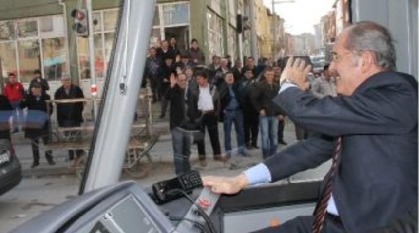 Emek Ve 71 Evler&rsquo;de Tramvay Deneme S&uuml;r&uuml;şleri Başladı