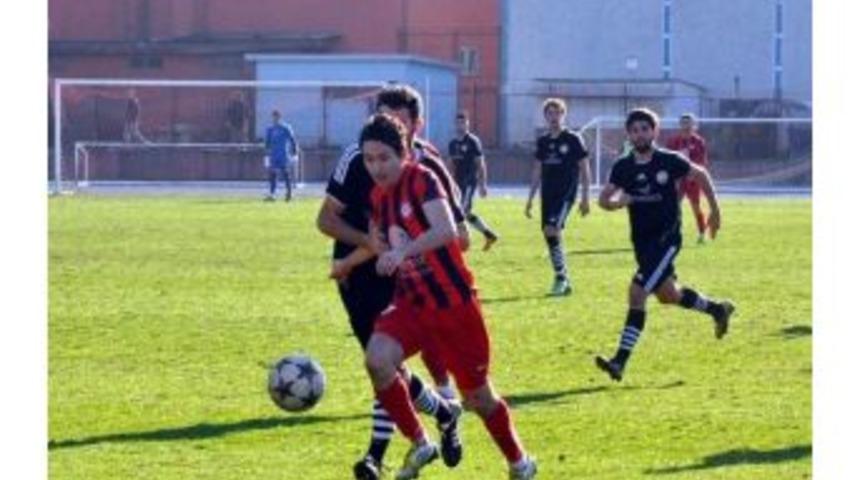 Zonguldak K&ouml;m&uuml;rspor Liderliğini Devam Ettirdi