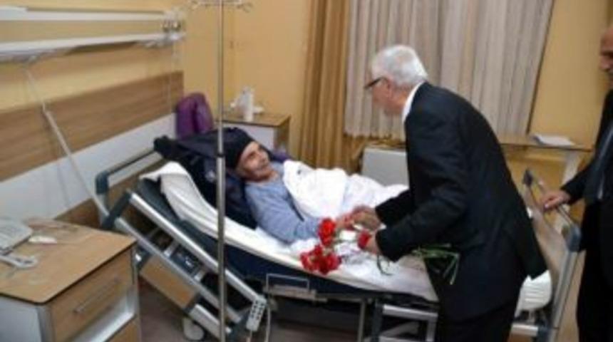 Karakaya Hasta Ziyaretlerine Devam Ediyor