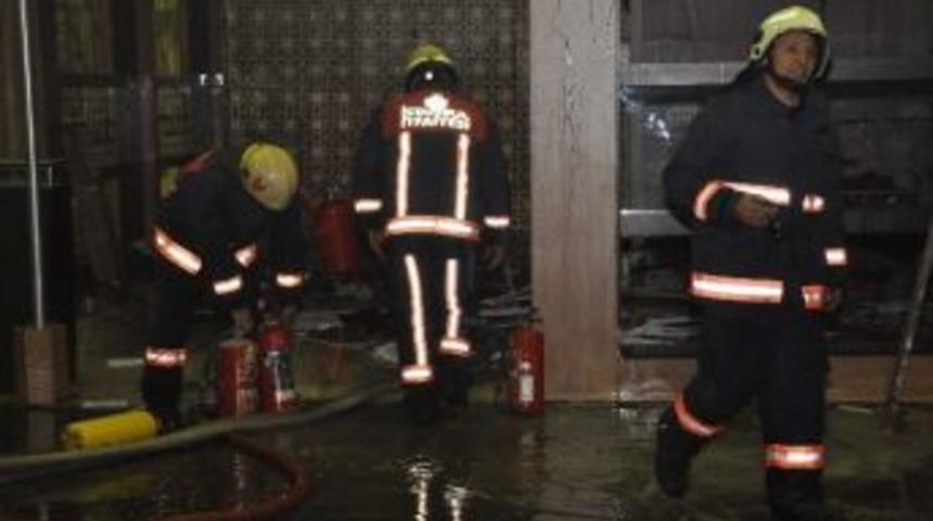 Cnrexpo Fuar Merkezi&rsquo;nde Yangın