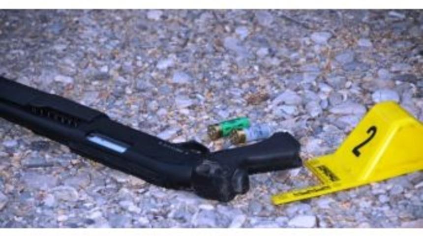 İzmir&rsquo;de Bir Kişi Pompalı T&uuml;fekle &Ouml;ld&uuml;r&uuml;ld&uuml;