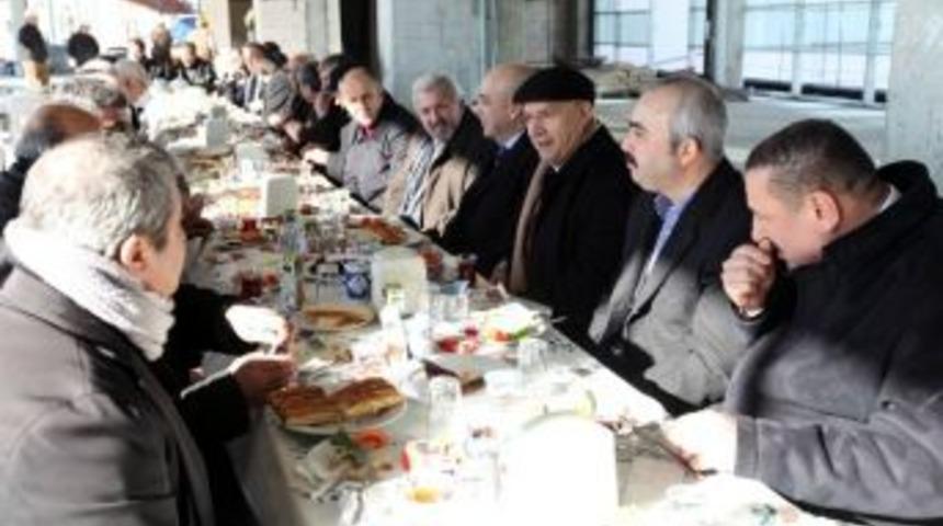 Yaşar, Gimat&rsquo;ta Ağırlandı