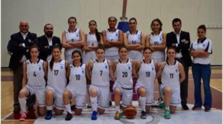 Urla Bayan Basketbol Takımı Bursa&rsquo;dan Eliboş D&ouml;nd&uuml;