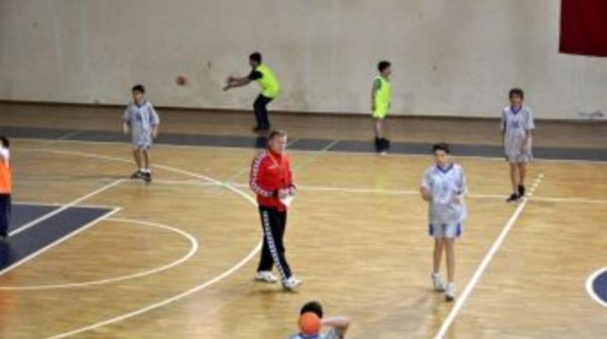 Mudanyalı Hentbolcular Bursa'yı Temsil Edecek