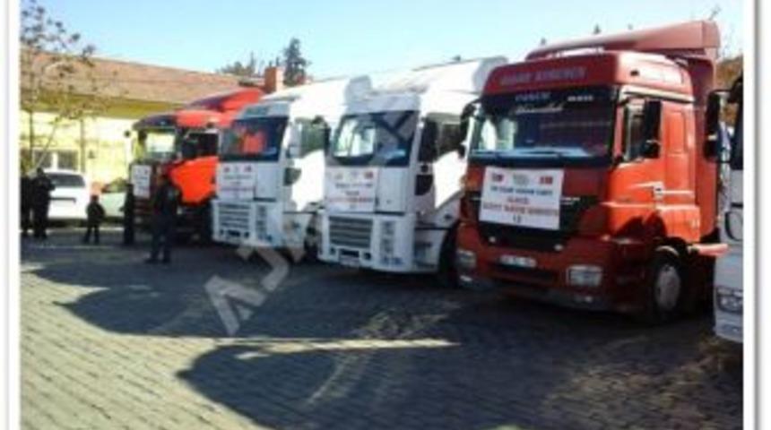 İHH  Suriye&rsquo;ye 15 tır dolu yardım malzemesi g&ouml;nderdi