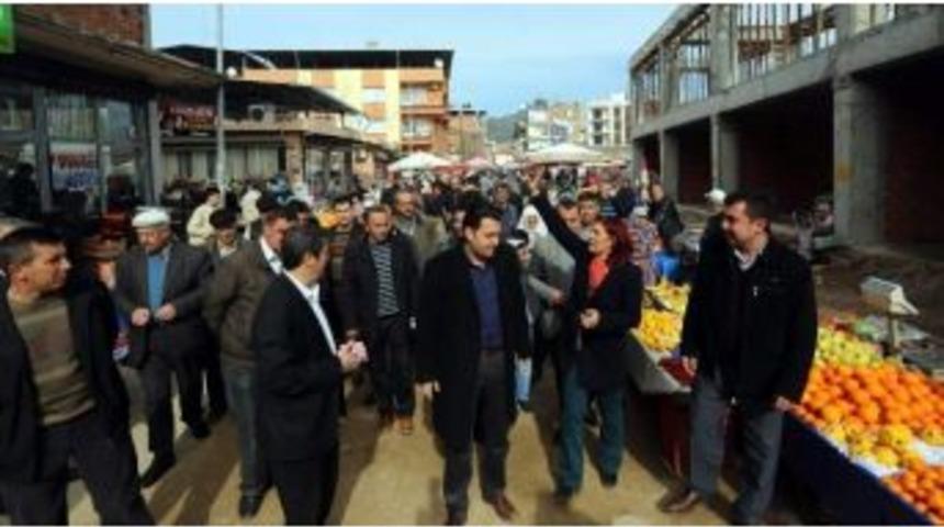 &Ouml;zlem &Ccedil;er&ccedil;ioğlu, K&ouml;şk Pazarını Gezdi