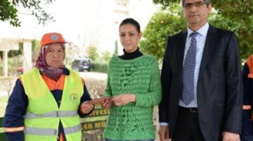 Muratpaşa İş&ccedil;isinden &Ouml;rnek Davranış