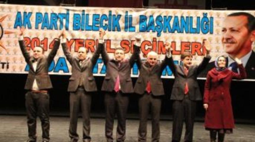 Ak Parti Adaylarını Tanıttı