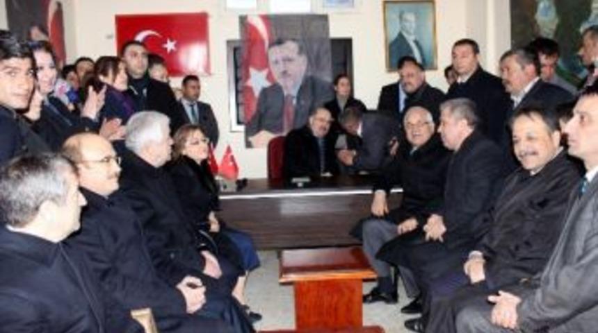 Ak Parti'li Heyet Yavuzeli İl&ccedil;esinde