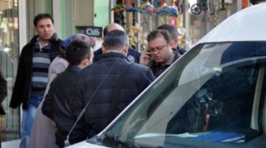 Telefon Dolandırıcılarına 600 Lirasını Kaptırdı