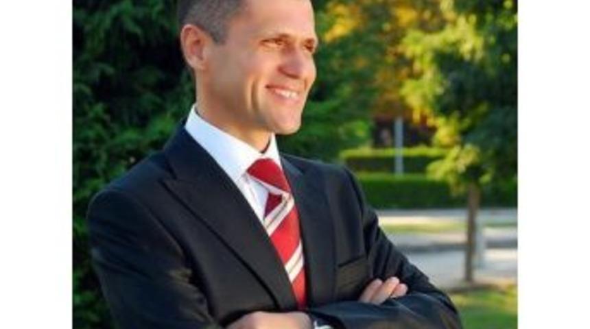 Başkan Adaylarına İkna T&uuml;yoları