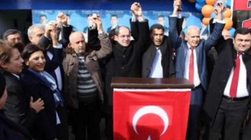 Sever, Mezitli Se&ccedil;im Koordinasyon Merkezi&rsquo;nin A&ccedil;ılışını Yaptı