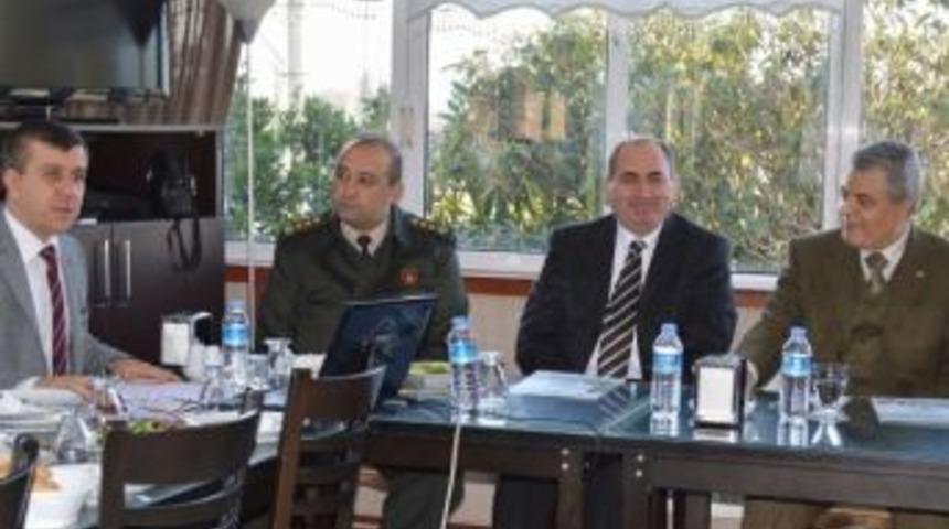 Edremit'te Halk Eğitimi İşbirliği Toplantısı