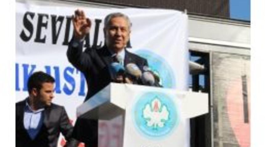 Başbakan Yardımcısı Arın&ccedil;&rsquo;tan Espri Tufanı