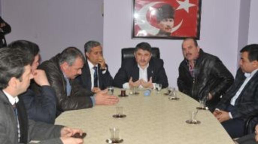 Tanrıverdi Turgutlu'da Kapı Kapı Dolaştı