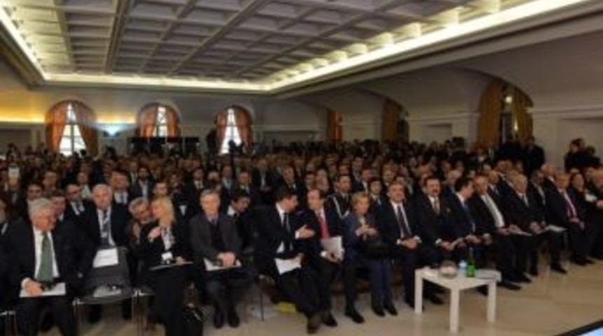 Zıpkınkurt,cumhurbaşkanı G&uuml;l Ve İş Adamları Heyetiyle İtalya'da Resmi Ziyaretlere Katıldı