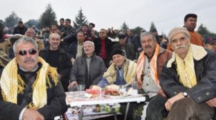 Torbalı Deve G&uuml;reşlerini 40 Bın Kışı Izledı