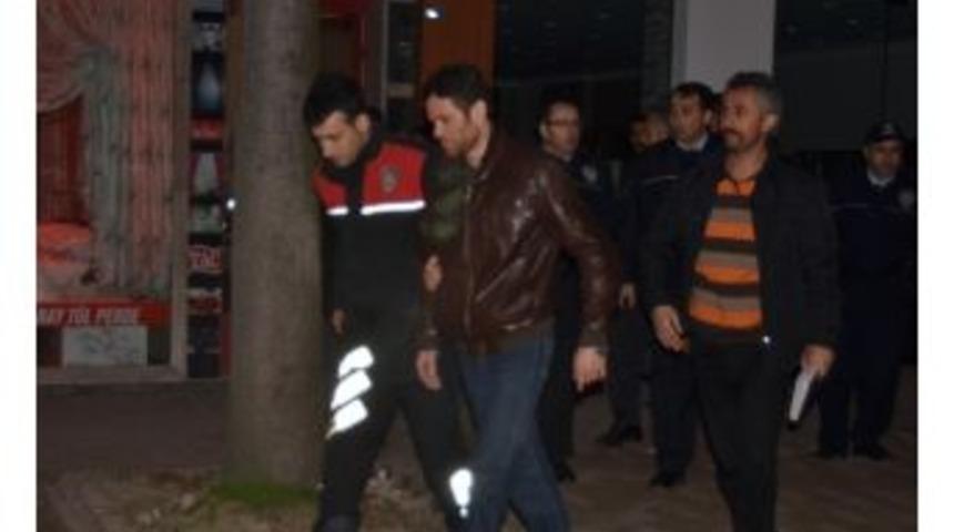 İzmit&rsquo;te Eşiyle Tartışan Bir Kişi İntihar Etmek İstedi