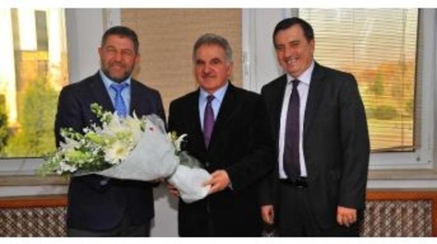 Sakarya &Uuml;niversitesi Rekt&ouml;r Yardımcılığı G&ouml;revine Prof. Dr. &Uuml;mit Kocabı&ccedil;ak Getirildi