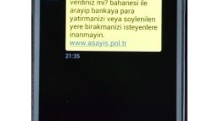 Polis Vatandaşları Dolandırıcılara Karşı Uyardı