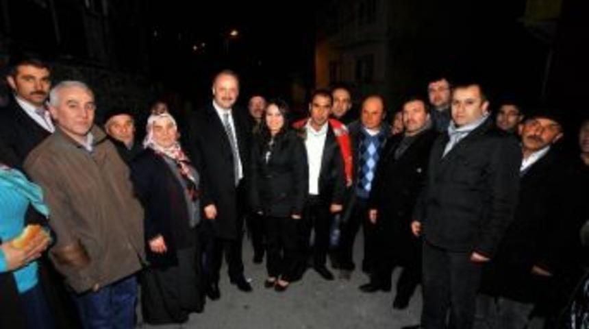 Akg&uuml;l, Mamaklı Gen&ccedil;leri Askere Uğurladı