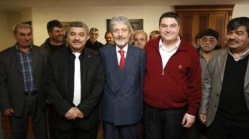 Başkan Tuna&rsquo;ya Dostlar 87 Sitesinden Teşekk&uuml;r Plaketi