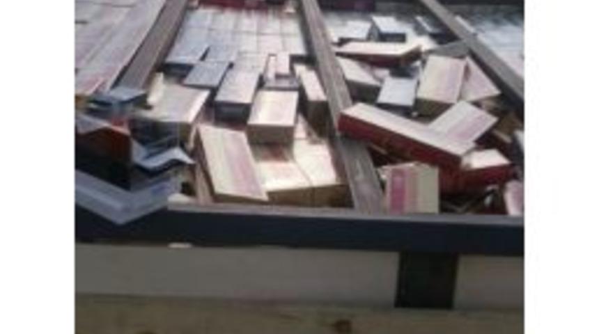 İzmir'de Piyasa Değeri 1 Milyon 455 Bin Liralık Ka&ccedil;ak &Uuml;r&uuml;n Ele Ge&ccedil;irildi