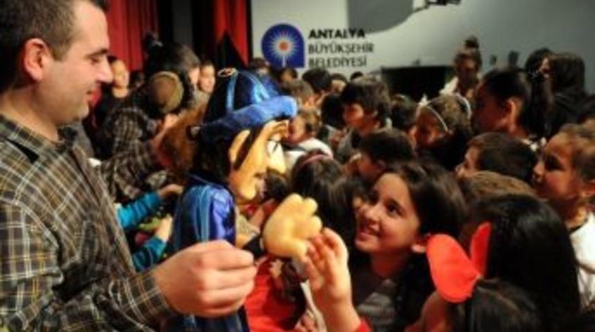 &Ccedil;ocukların Tiyatro Keyfi