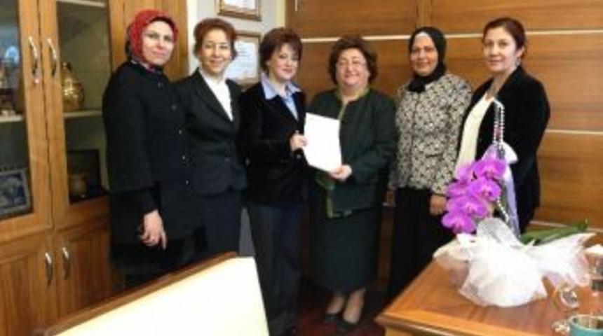 Ceyda &Ccedil;etin Erenler, Ak Parti K&uuml;tahya İl Kadın Kolları Başkanı Oldu