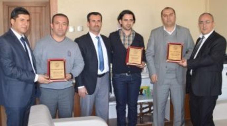Gen&ccedil;lik Merkezinden Teşekk&uuml;r Ziyareti