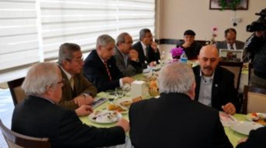 S&ouml;ke Chp, Eski Ve Yeni Y&ouml;neticileri Bir Araya Getirdi