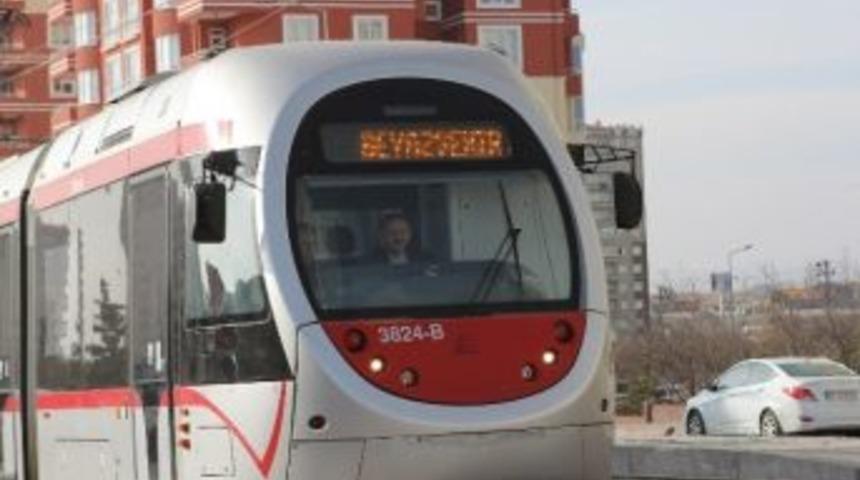 Beyazşehir Ve İldem'de Raylı Sistem Sevinci