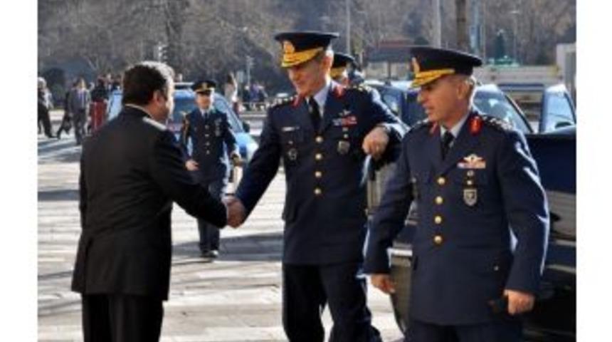 Hava Kuvvetleri Komutanı Orgeneral Akın &Ouml;zt&uuml;rk, Kayseri Valisi Orhan D&uuml;zg&uuml;n'&uuml; Ziyaret Etti
