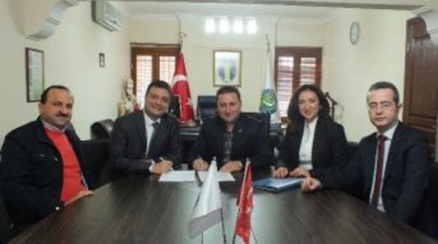 Sel&ccedil;uk Ticaret Odası &Uuml;yelerine Kredi Desteği