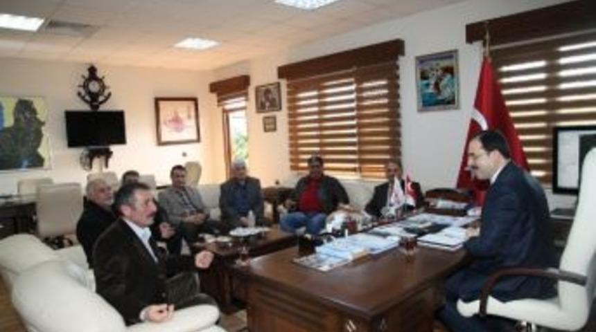 K&uuml;&ccedil;&uuml;k Sanayi Sitesi Kooperatifi Başkan H&uuml;seyin Ayaz'ı Ziyaret Etti