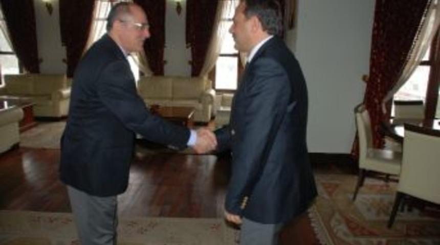 Aib&uuml; Rekt&ouml;r&uuml; Hayri Coşkun&rsquo;dan Vali&rsquo;ye Ziyaret