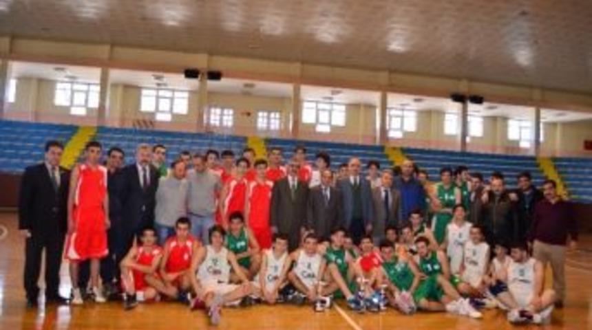 Gen&ccedil;lerde Şampiyon Dsi Spor