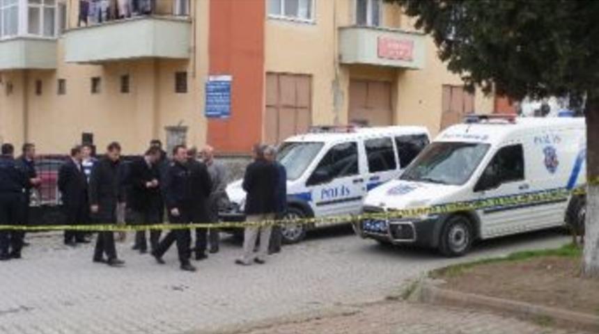 Şişe İ&ccedil;inde Patlayan Torpil 7 &Ccedil;ocuğu Yaraladı