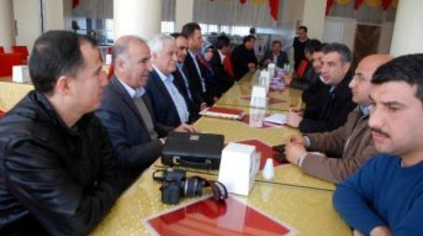 Toprak, Basın Mensuplarıyla Buluştu