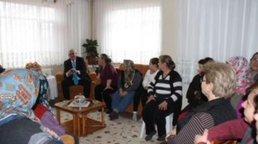 Edirne Belediye Başkanısedef&ccedil;i'nin Ev Ziyaretleri Devam Ediyor