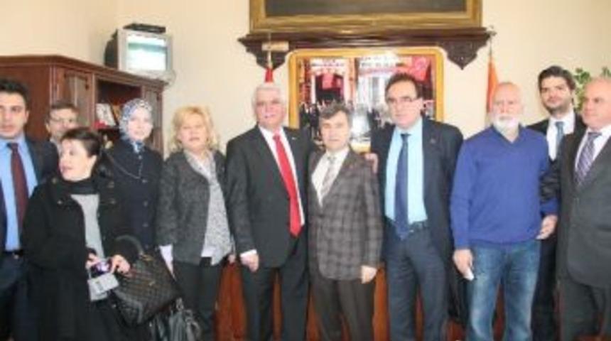 Ak Partililerden Başkan Sedef&ccedil;i'ye Ziyaret